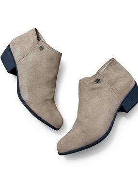 Daisy Fuentes Taupe Suede Ankle Booties with Low Block Heel